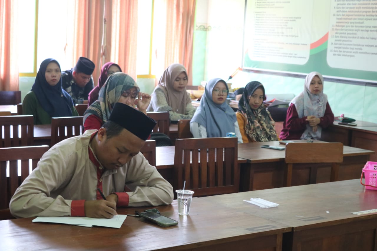Kajian Fiqih - Misbachul Kholisin, S.Pd., M.Pd.