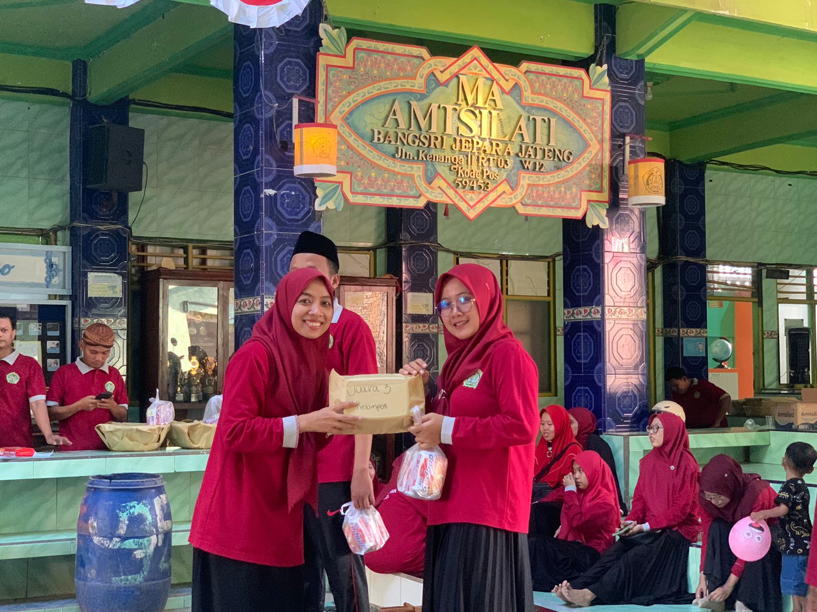HUT RI KE - 79